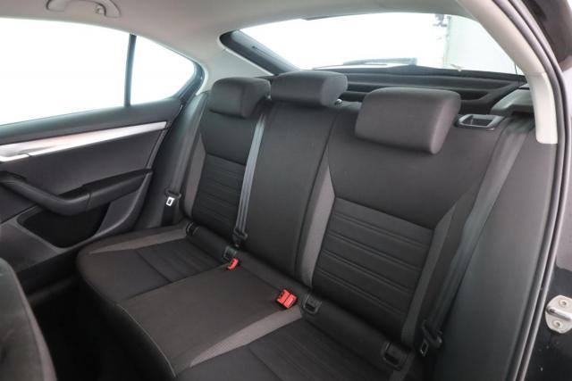 Skoda Octavia image 4