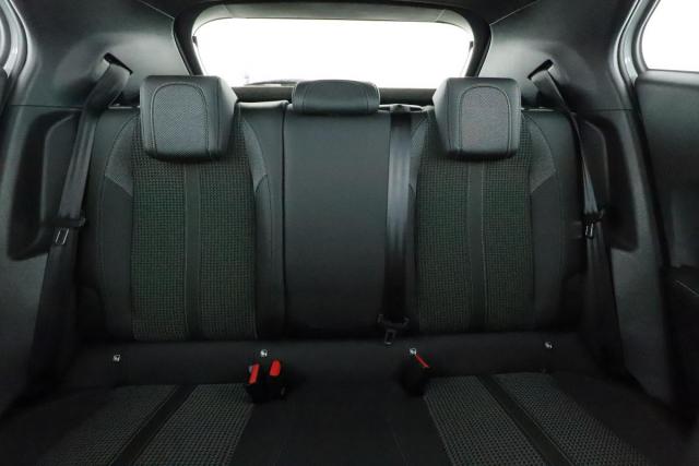 Peugeot 2008 image 9