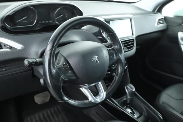 Peugeot 2008 image 3