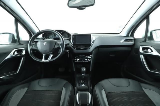 Peugeot 2008 image 5