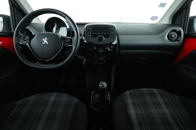 Peugeot 108 image 1