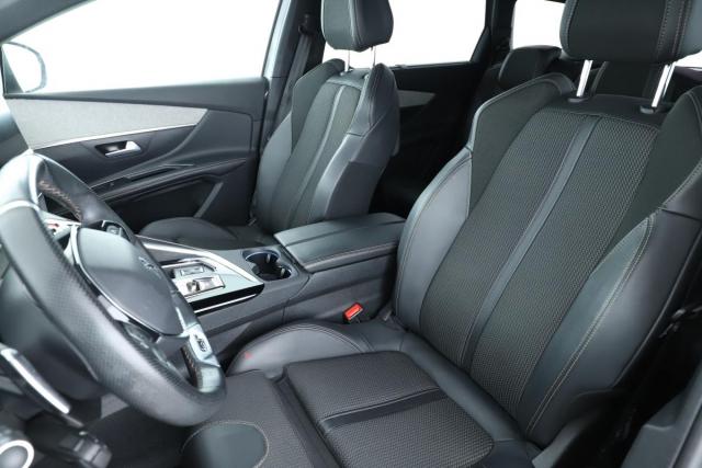 Peugeot 5008 image 1
