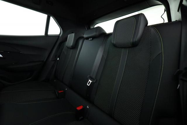 Peugeot 2008 image 8