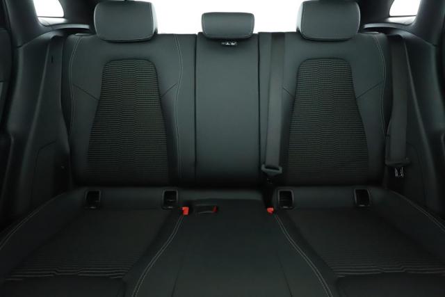 Mercedes Benz Gla image 9