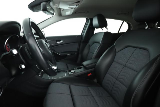 Mercedes Benz Gla image 4