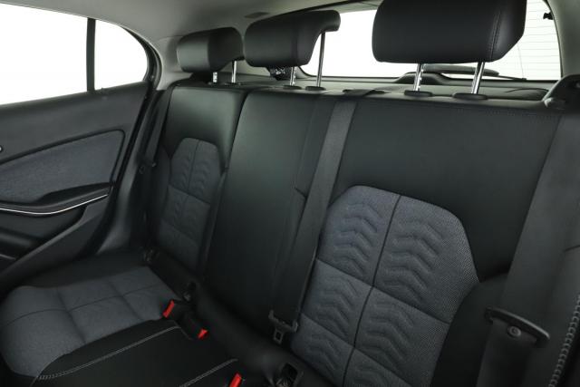 Mercedes Benz Gla image 5