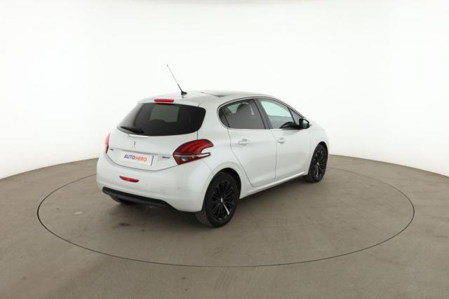 Peugeot 208 image 4