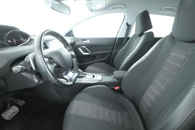 Peugeot 308 image 9
