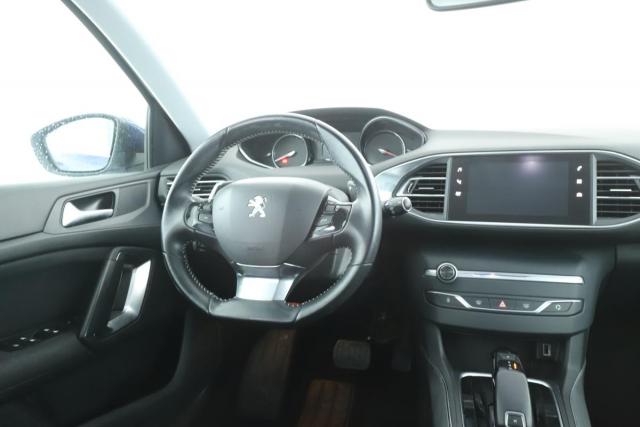 Peugeot 308 image 2