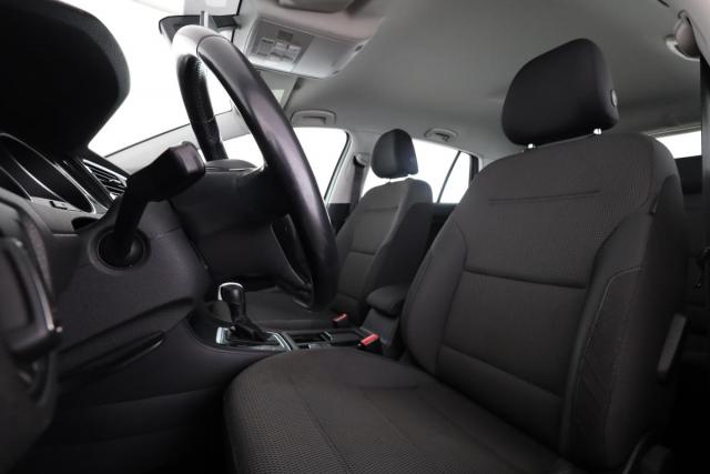 Volkswagen Golf image 7