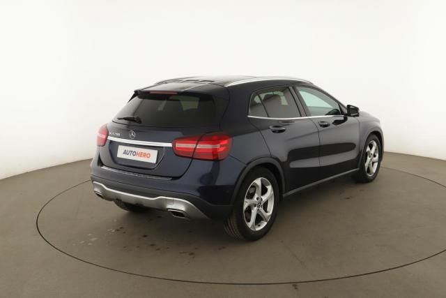 Mercedes Benz Gla image 2