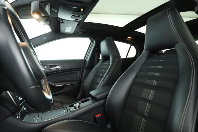 Mercedes Benz Gla image 4