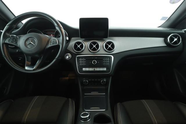 Mercedes Benz Gla image 5