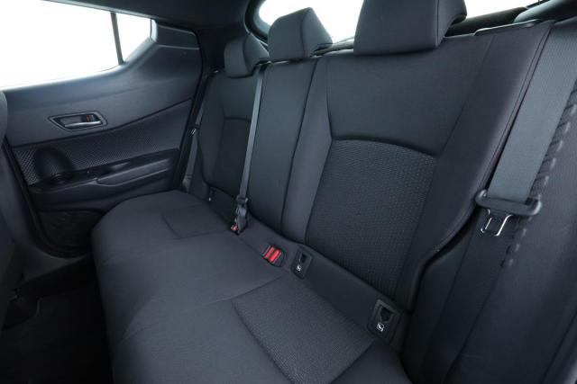 Toyota C-Hr image 7