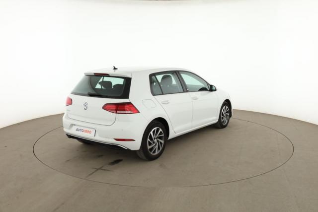 Volkswagen Golf image 1