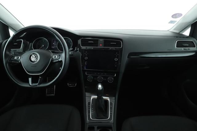 Volkswagen Golf image 6