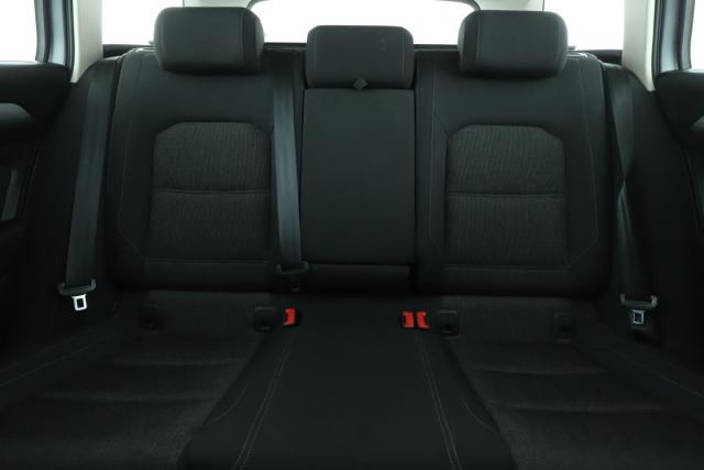 Volkswagen Passat Sw image 2