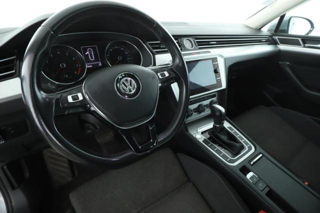 Volkswagen Passat Sw image 9