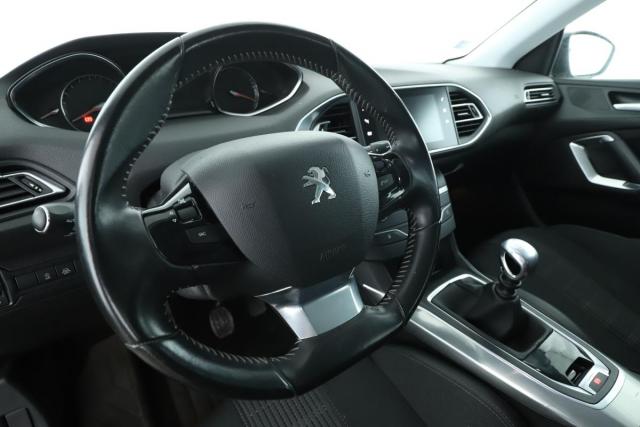 Peugeot 308 image 8