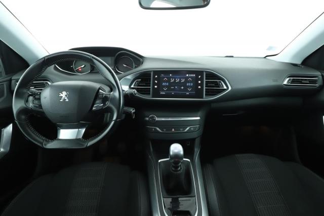 Peugeot 308 image 2
