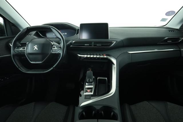 Peugeot 3008 image 3