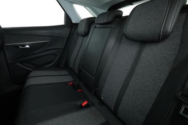 Peugeot 3008 image 9