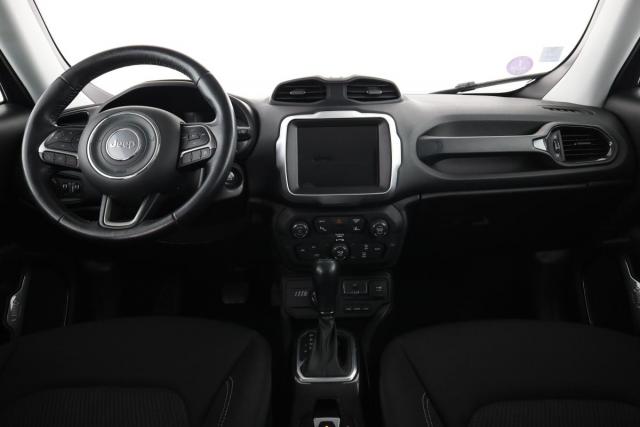 Jeep Renegade image 6