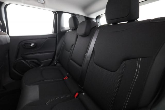 Jeep Renegade image 4