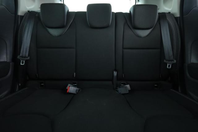 Renault Clio image 9