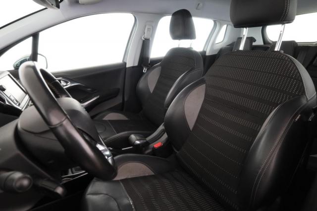 Peugeot 2008 image 9