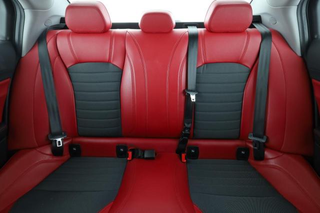 Alfa Romeo Giulia image 9