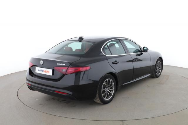 Alfa Romeo Giulia image 5