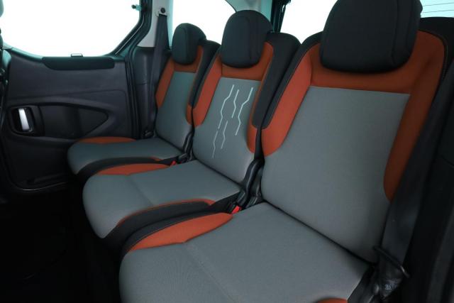 Peugeot Partner Tepee image 9