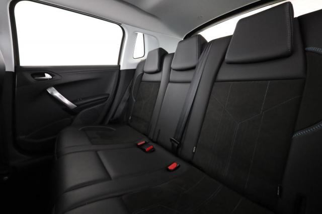 Peugeot 2008 image 7