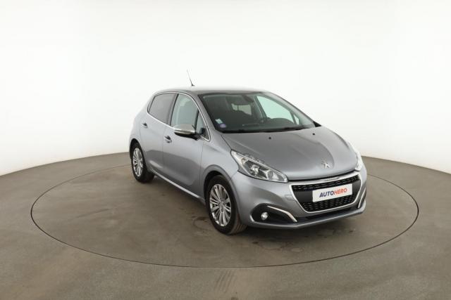 Peugeot 208 image 8