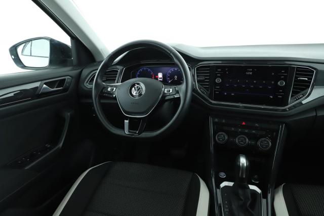 Volkswagen T-Roc image 4