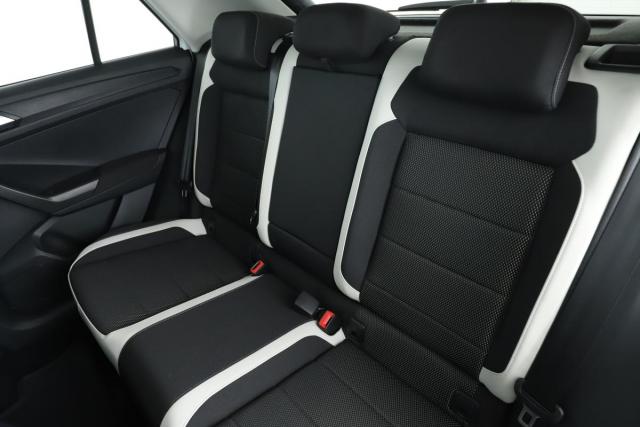 Volkswagen T-Roc image 5