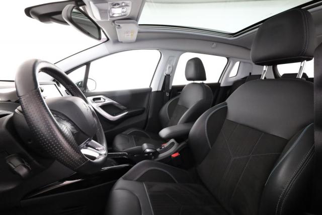 Peugeot 2008 image 8