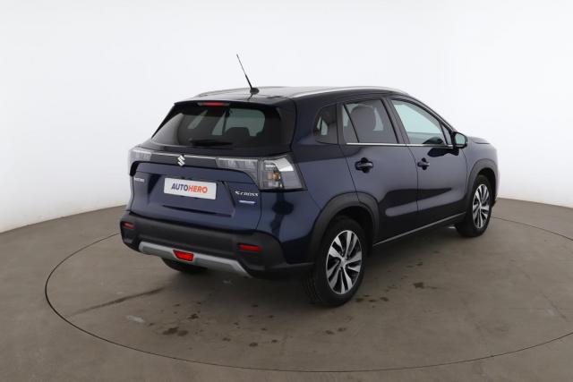 Suzuki S-Cross image 8