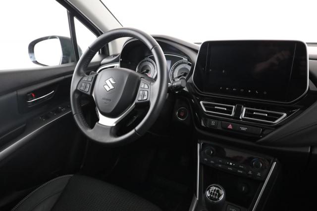 Suzuki S-Cross image 1