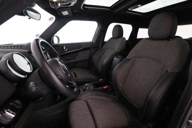 Mini Countryman image 2