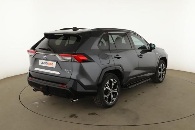 Toyota Rav4 image 2