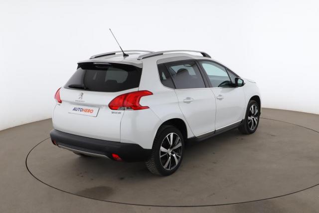 Peugeot 2008 image 3