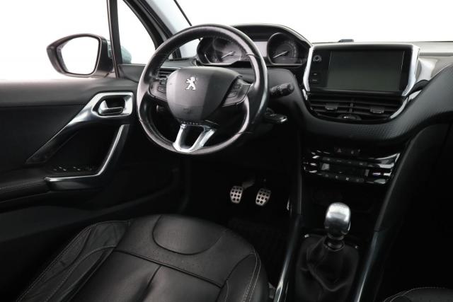 Peugeot 2008 image 9