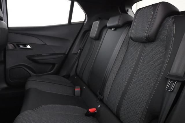 Peugeot 2008 image 1