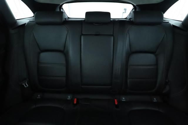 Jaguar F-Pace image 8