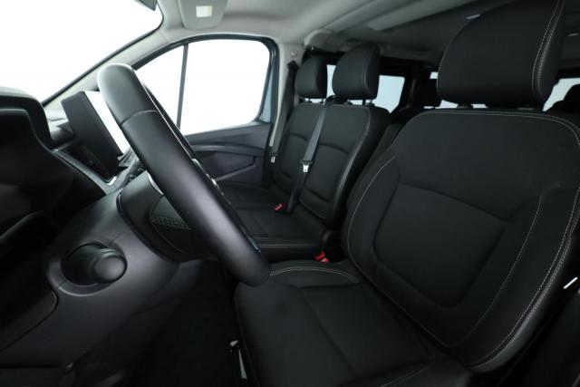 Nissan Primastar image 7