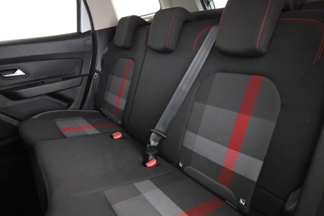 Dacia Duster image 8