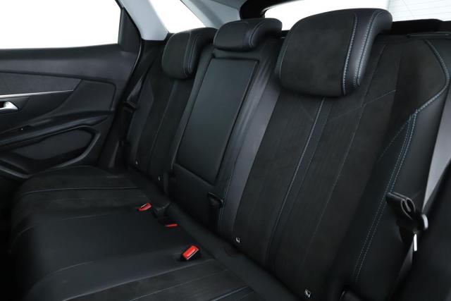Peugeot 3008 image 2