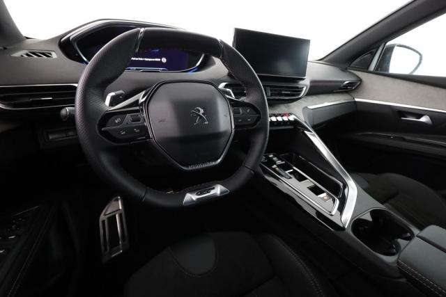 Peugeot 5008 image 2